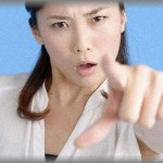 【復讐】何故か中学の担任に目をつけられ、問題が解けないと私だけバカにされたり、ボロクソの内申書を書かれたり・・・担任が嫌すぎて不登校、高校は通信制に行った。大人になり妊娠して病院へ行った時、その担任がいて普通に話しかけられた。「○○ちゃん久しぶりねぇ・・妊娠？おめでとう～先生はなかなか授かれなくてね～」と同情を誘うように言われた時、今までの恨みが爆発して・・・