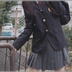 【恐ろしい】中学に登校してたある日、人通りの少ない小道ですれ違いざまの男に突然ブレザーの袖を掴んで思いっきり引っ張られた。