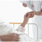 【ドラマ的展開】4年間、意識がなかった。目を覚ましたとき、起きようとしたけど体がものすごく重くて動かせなくて困った…