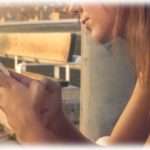 【イラッとする話】ママ友と子連れで人形劇ありのイベントに行った。うちの子は途中でぐずったので退出したんだが、後日ママ友のSNSに…。そういえば結構色々言われてるなぁ私…。