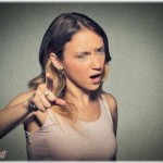 【懲りない浮気嫁】嫁両親と嫁姉に身に覚えのない浮気を責め立てられた！見せられた証拠写真には知らない女が写っていて…