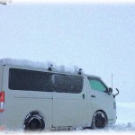 【ざまぁ】出かけようと外に出ると、家の玄関前にハイエースが停まってた。俺「敷地内入ってるけど車で出かけるわけじゃないしほっとこう」→夜家に帰ってくると…