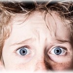 【過去】注意すると「今やろうと思ってたのにやる気なくした。ウルサイ」と反論する息子に心が折れて全て放置することにした。脱ぎ散らかした服もやってない宿題も受験勉強も…。その結果…。