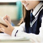 【自業自得】夏休み頃からスマホ依存になった姪が、期末テスト中もスマホを手放さす全教科で退席になったらしい。