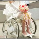 【泥ママ】訳あって車椅子生活の私。ある日、特別仕様のスイーツな車椅子に乗って子供の幼稚園お迎えに行ったら、それに目をつけたママ友が「なにそれ！欲しい！」