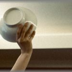 【スッキリ】義実家に妊娠報告に行ったら、トメに「この売女！」と湯呑みを投げられた。思わず近くにあった新聞で打ち返したら・・・w