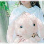 【修羅場】私には子供の頃から大切にしてるぬいぐるみがある。ある日、弟「やばい！姉ちゃん帰ってきた！」母「引き留めて！」私「？？」弟「ウサ子が…」