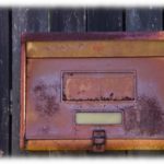 【愚痴】「お前は避難所使うな。備蓄食料もあげない。でもお前の家の太陽光発電の電気を使わせろ」という手紙が入ってた。理由は私が自治会に入ってないからみたいなんだが…。