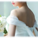 【GJ】新婦「他の人はブーケトス出ないで～。彼いない歴25年の惨めな私ちゃんが結婚できますよーに！（ブーケぽいっ」私「…（ブチッ）」