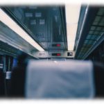 【イラっとする話】私たちの指定した席に女と幼児が座ってた。夫「席をお間違えでは？」女「」私達「えぇ…」