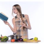 【愚痴】私「旦那に、風呂も洗濯も出来てないって文句言われた。ご飯作ってるんだから無理でしょ」スレ民「はぁ？」