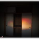 【恐怖】大学の友人と飲んでたら終電逃したので、友人が連れてきた後輩の家に泊めてもらったらなんか臭う。出所が押入れっぽいので、開けるなと言われてた