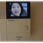 【スカッとする話】無職の義両親＆義姉2人と同居し、収入も家事も全て私に依存状態で馬車馬のように働かされた挙句、子供が出来ないからと一方的に離婚された。その後私は再婚して子供も出来たんだけど突然元旦那と元義母が訪ねてきた！