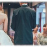 【愚痴】大学卒業後疎遠になってた友達から結婚式の誘いが来たが行きたくない…。仕事が激務の時期だし、それに…