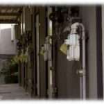 【衝撃体験】俺「あれ後輩君じゃん、隣の部屋に越してきたんだ」後輩「すごい偶然ですね！いやーこの部屋…」俺「えっ…」