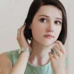 【衝撃体験】美容師「くせ毛で髪が硬い。この髪型しか無理」→数十年後別の美容師「えーもったいない！こうすれば…！」私「！？」