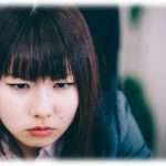 【修羅場】母は兄を溺愛していて、私は空気だった。兄が結婚した時いびるかもと心配していたが、母はびっくりするほど良い姑になった。そんなある日、兄が浮気をした。クズ理論で親に弁護士を頼んでくれという兄を、母はどついて追い出した。正直また甘々な対応をすると思ってたからびっくりした。しかしその後泣く母の背中をさすっていた時に言われた言葉に私の心の中が修羅場に…。