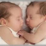 【双子】双胎妊娠中、9週目。旦那から突然の言葉が飛び出した。「泣きたい」「悪夢だ」「一度に2人は無理。子供が小学校に上がるまでお前と双子だけお前の実家で暮らしてくれ」。私は戸惑いながらも、産むべきかどうかを考え始めた。穏やかな日々を望む旦那の言葉に、私の選択は果たして何になるのだろうか？