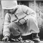 【怖い話】近所の放置子は小動物虐待や自分より小さい女の子に性的虐待をしていた。しかし両親の旅行中・・・