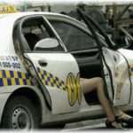 【彼女の浮気】このあいだ残業して帰ったとき、たまたま彼女と知らない男が店から出てくるのを見てしまった。思わず隠れてしまったんだけど、しばらくしてタクシー乗ってどっかに行ってしまった。もう消えたい。