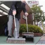 【スカッとするDQN返し】父は有名企業の専務で、普段は作業着来て清掃したりすることもあるんだが、新入社員が「邪魔だよオッサン、ゴミ拾っとけ」って言った結果ｗｗｗ