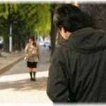 【ゾッとする話】いきなり元彼から「お前の愛の強さがそこまでだったとは」「髪伸びたんだな。痩せたな。」ってメール来た。別に私はもう元彼に興味ないし、髪はあの頃より短いし、とくに痩せてもいない。その後、共通の友人から詳細聞いたら・・・