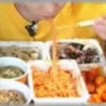 【キチ女伝説】久しぶりに実家に帰省。朝起きて台所に行くと、見知らぬ女と子供がご飯食べてた。私、唖然…そして女は堂々とのたまった