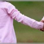 【本当にあったほの怖い話】マックで順番待ってたら、若い夫婦と小さい女の子が入ってきた。すぐ近くに座ったんだけど…あれっ？もしかしてあの子…