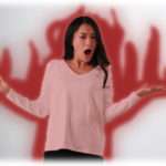 【義実家】姑は結婚前はとてもいい人だったのに結婚すると嫌味を言われるようになった。ある時、義実家にうちの家族と義姉の家族が集まったんだけど、姑と食事を作っていたら煮物を鍋ごと流しに捨てられた。驚いていると後ろから怒声が。そこには、普段はニコニコしていて花のようにかわいらしい義姉が鬼の形相で立っていて…。