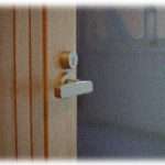 【衝撃体験】体調が悪くて会社を早退した日、嫁が浮気してたらどうしようとドキドキしながら帰宅したら娘の部屋から声がする。帰ってたのか、とか言いながらドアを開けると…。嫁の浮気のがよかったわ…。